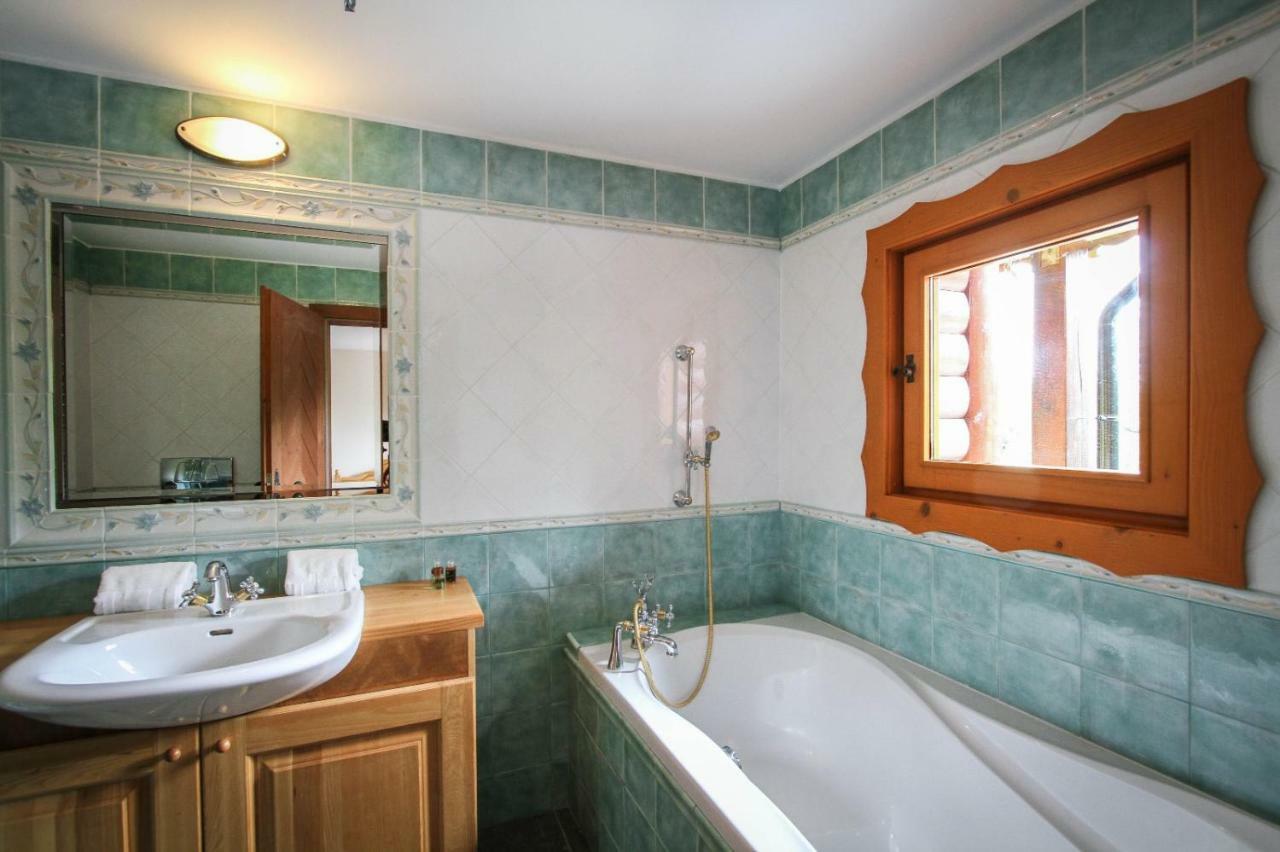 Koliba Expo Hotel Zelezna Luaran gambar