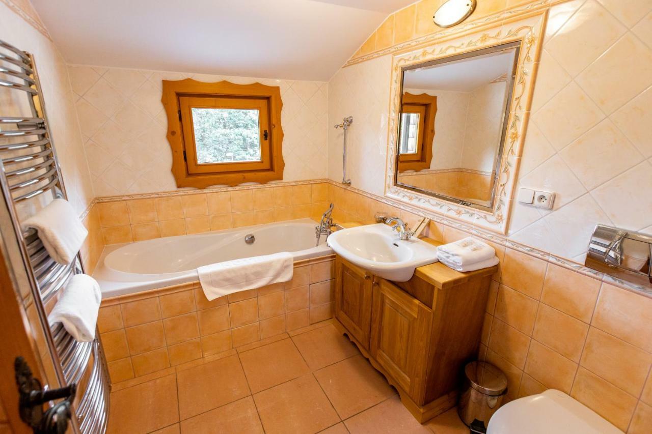 Koliba Expo Hotel Zelezna Luaran gambar