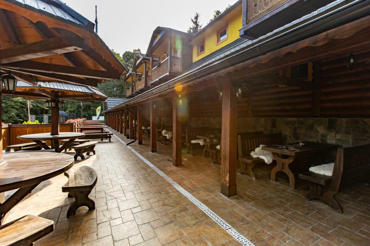 Koliba Expo Hotel Zelezna Luaran gambar